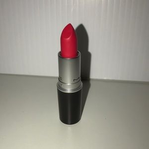 MAC COSMETICS | ‘Relentlessly Red’ Retro Matte Lipstick